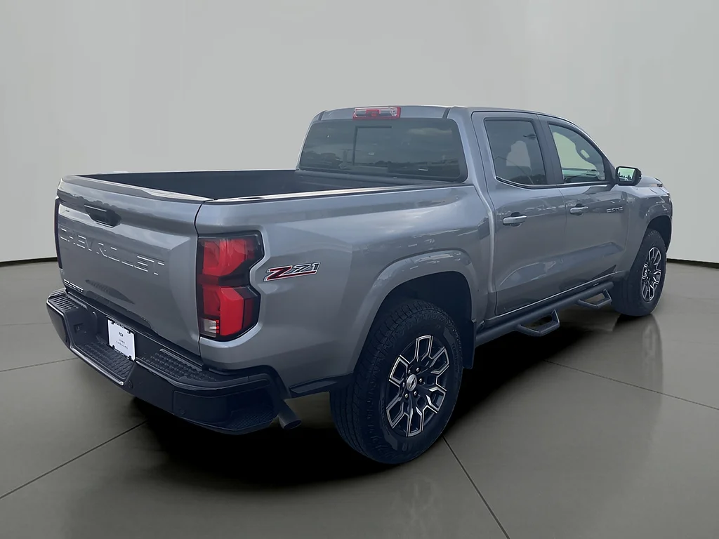 Used 2024 Sterling Gray Metallic Chevrolet Z71 image 5