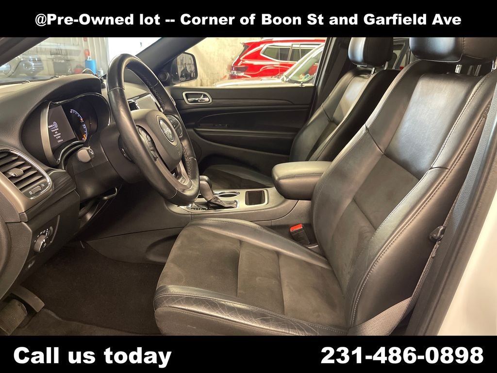 Used 2022 White Jeep Laredo X image 14