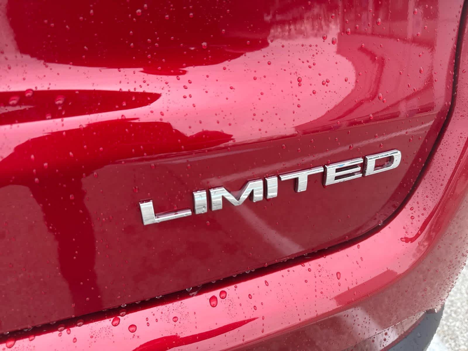 New 2026 Red Hot Pearlcoat Jeep Limited image 9