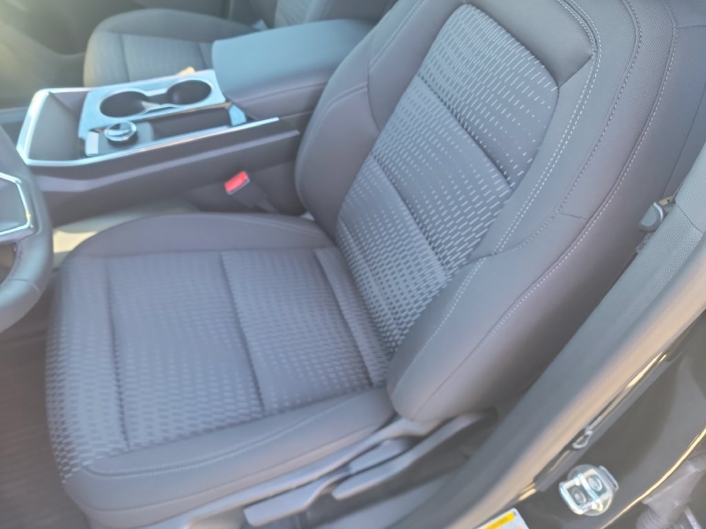 New 2027 Mosaic Black Metallic Chevrolet LT image 28