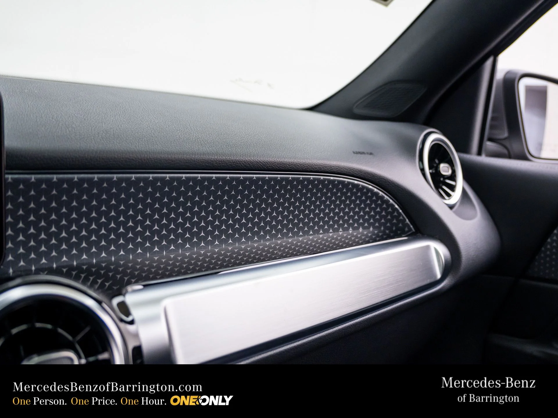 New 2026 Gray Mercedes-Benz GLB 250 image 27