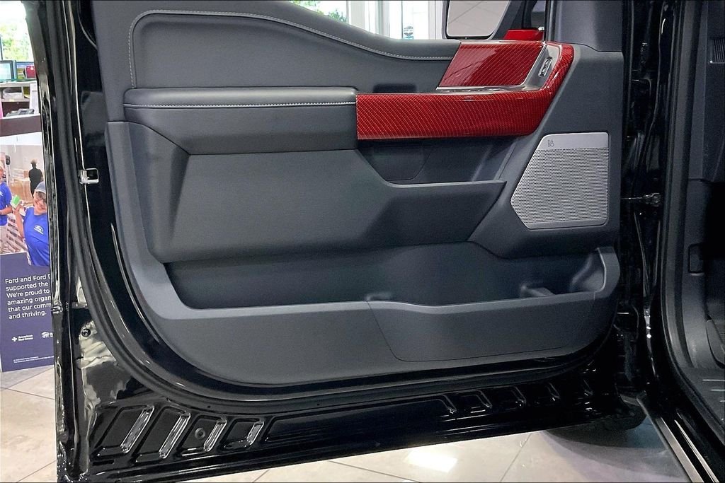 2025 Ford F-150 XLT - Photo 11
