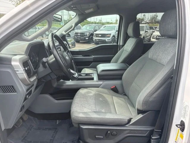 Used 2022 Oxford White Ford XLT image 17