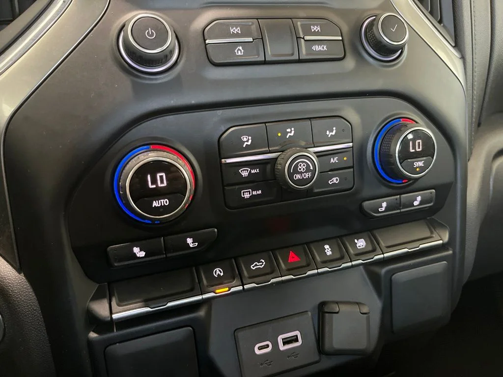 Used 2020 Blue Metallic Chevrolet LT image 14