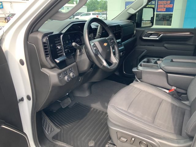 Used 2024 Summit White Chevrolet LT image 12