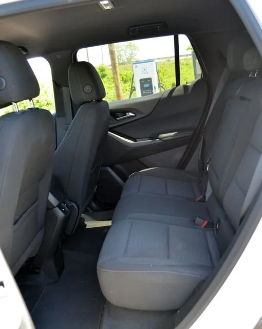 Certified Used 2025 Summit White Chevrolet LT image 9