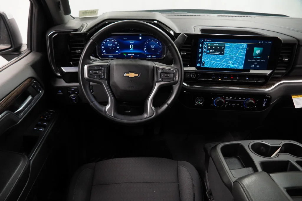 2024 Chevrolet Silverado 1500 LT - Photo 10