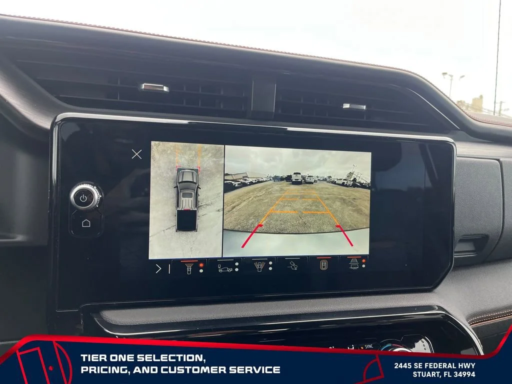 Used 2025 Summit White GMC AT4 image 32