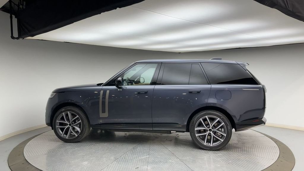 New 2026 Varesine Blue Metallic Land Rover SE image 5
