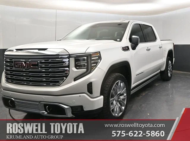 2023 GMC Sierra 4WD Crew Cab Short Box Denali's photo