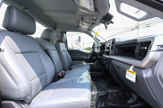 New 2025 Oxford White Ford XL image 15