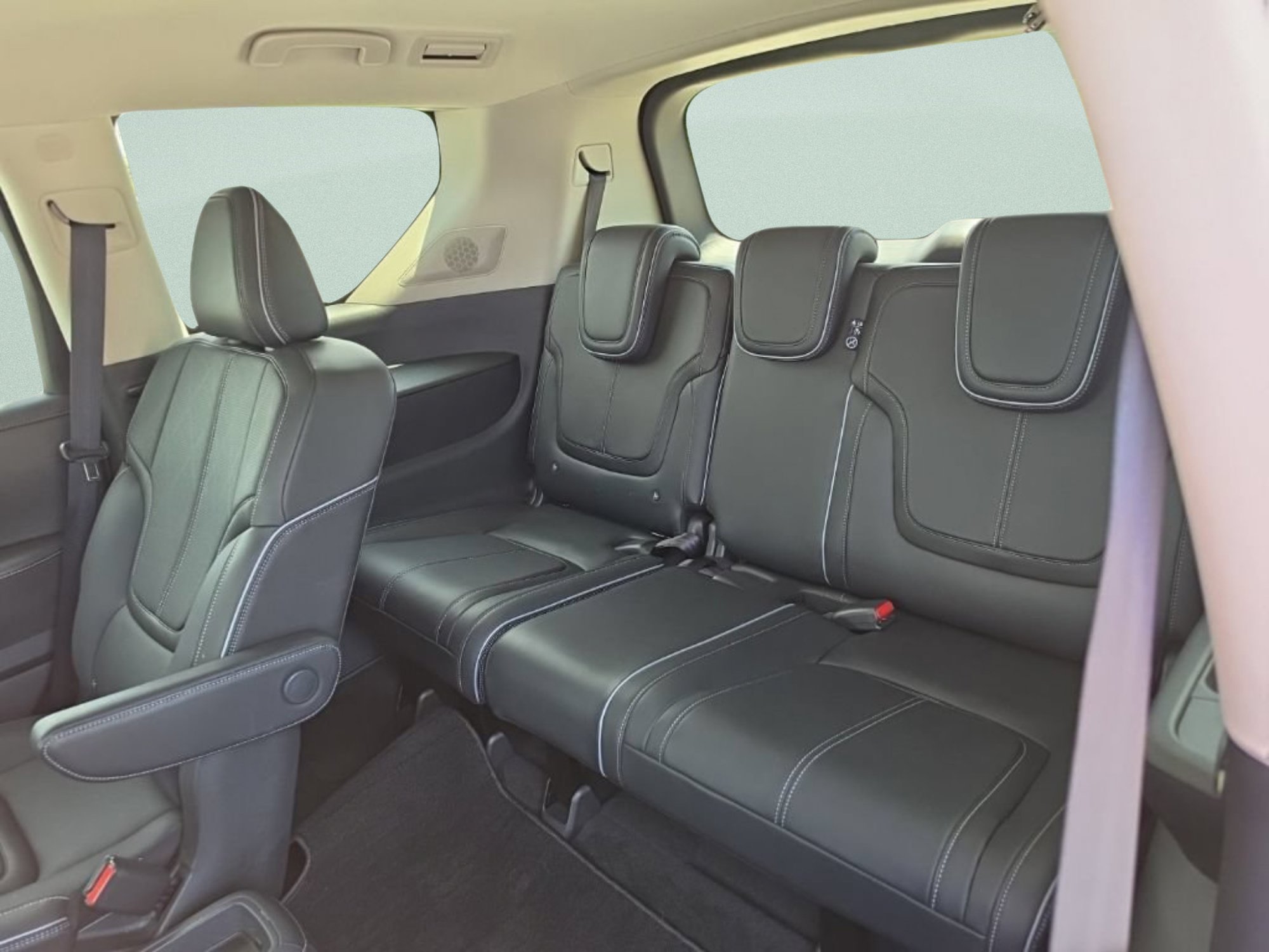 Used 2025 Coulis Red INFINITI SENSORY image 24