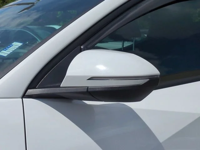 Used 2025 White Hyundai SEL image 12