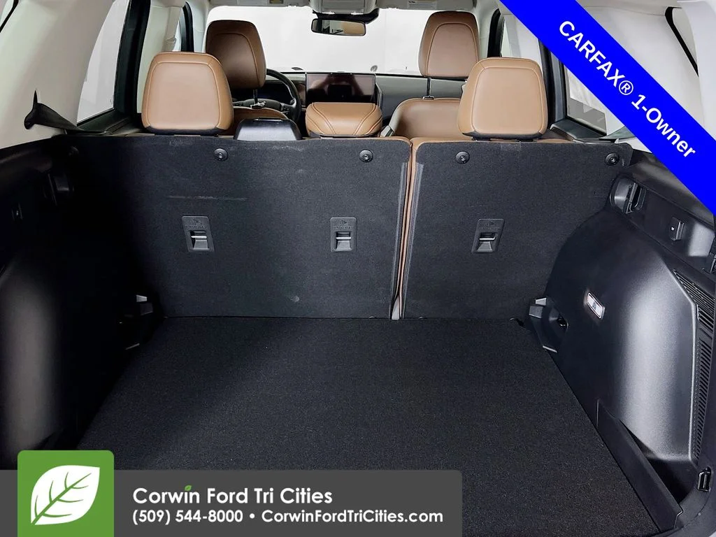 Used 2025 Gray Metallic Ford Outer Banks image 15