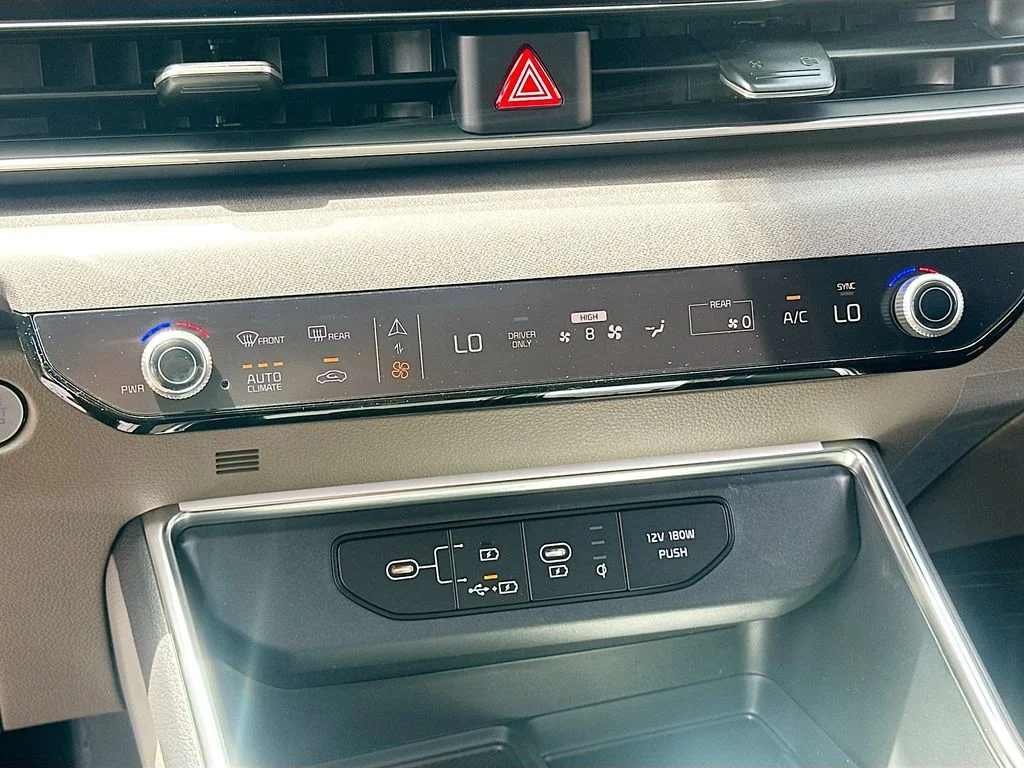 New 2026 Snow White Pearl Kia EX image 16