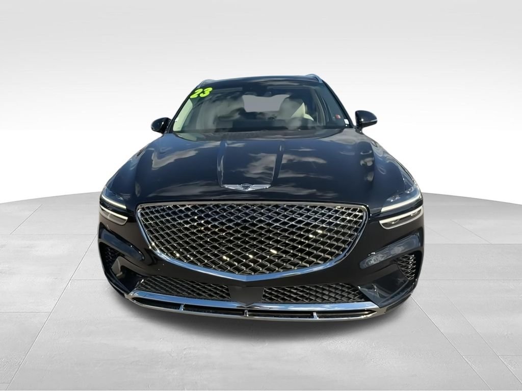 Used 2023 Black Genesis 2.5T image 3