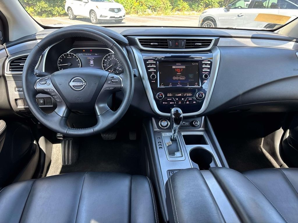 Used 2024 Gray Nissan SV image 8