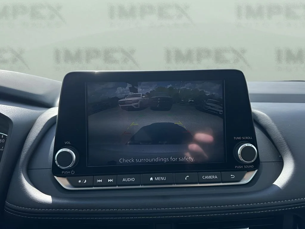 Used 2025 Silver Nissan SV image 18