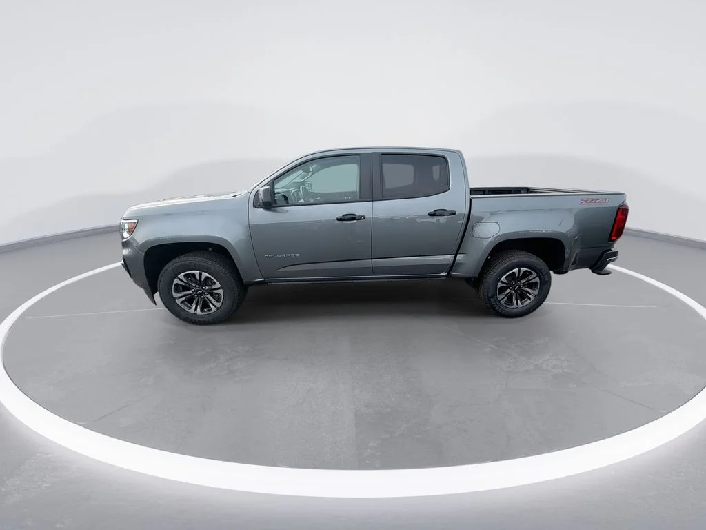 Used 2022 Gray Chevrolet Z71 image 5