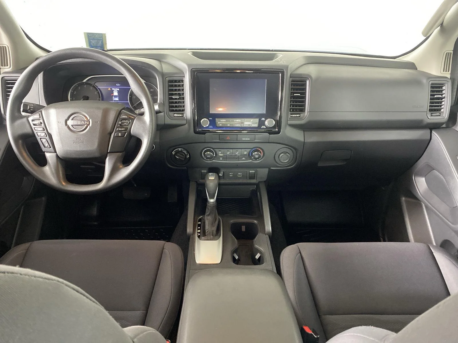 Used 2022 Wh Nissan S image 22