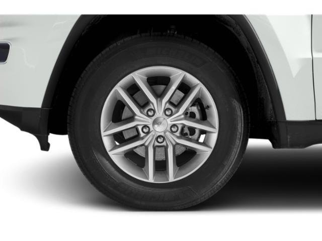 Used 2021 Diamond Black Crystal Pearlcoat Jeep Laredo X image 14