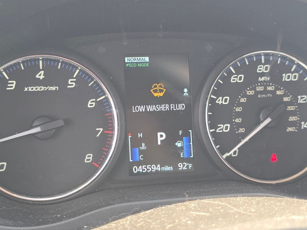 Used 2019 Labrador Black Metallic Mitsubishi  image 25