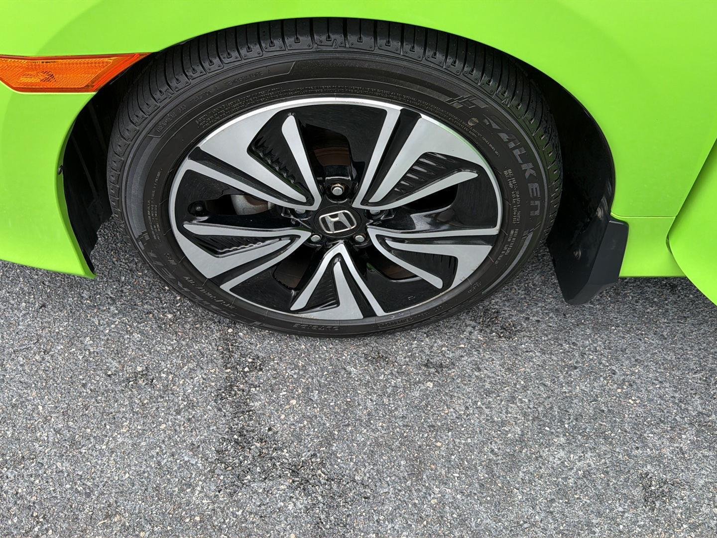 Used 2017  Honda EX-T image 31