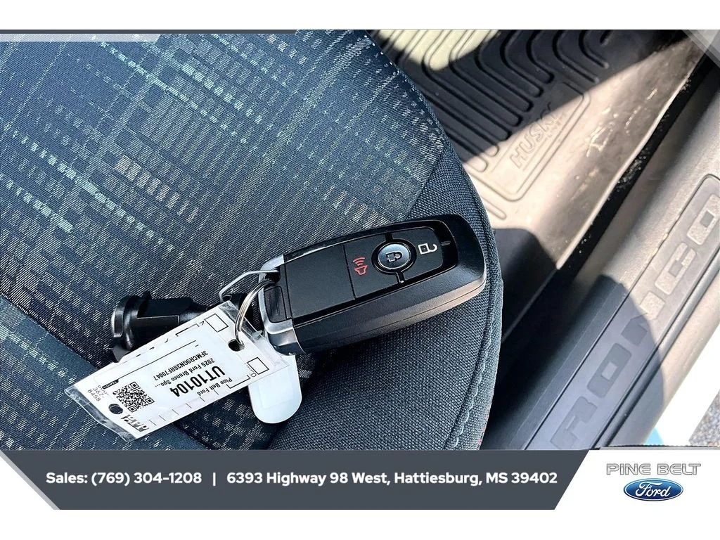 Used 2025 Robins Egg Blue Ford Heritage image 9