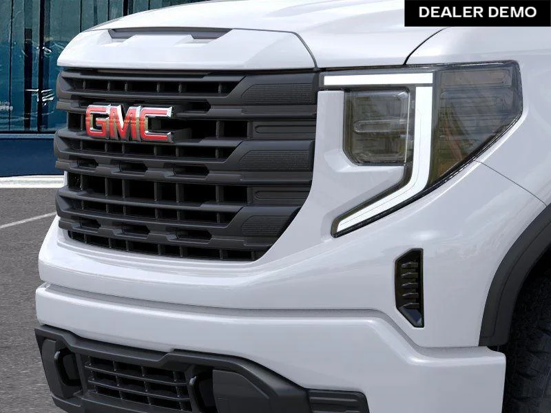 Used 2026  GMC Pro image 13