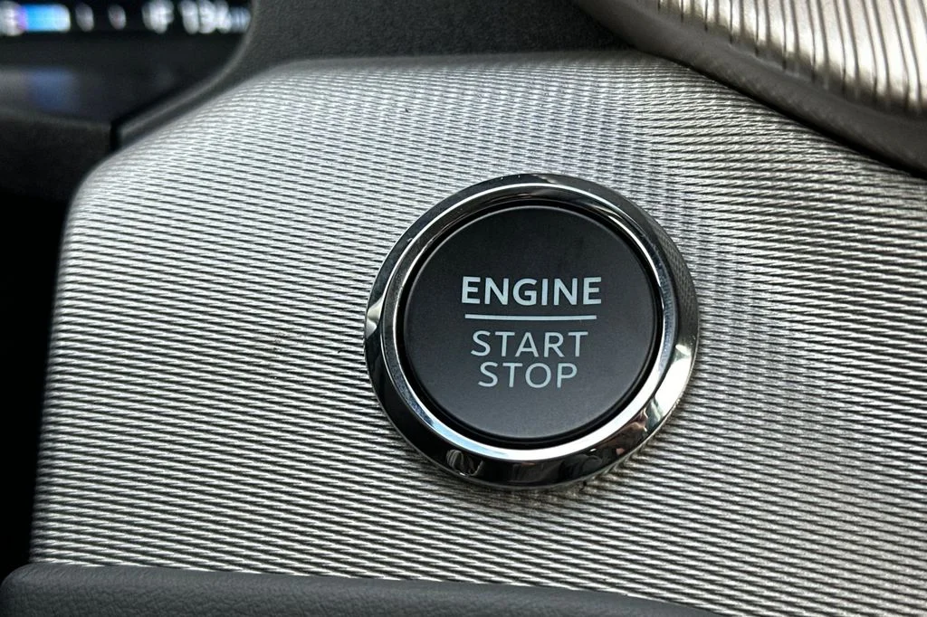 New 2026 Vapor Blue Ford Active image 22