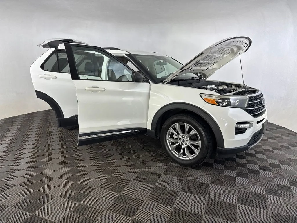 Used 2020 White Ford XLT image 13