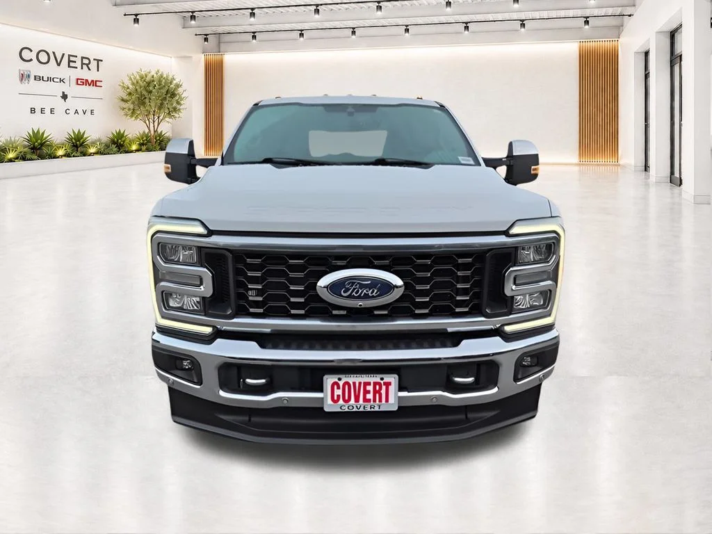 Used 2023 White Ford Lariat image 4