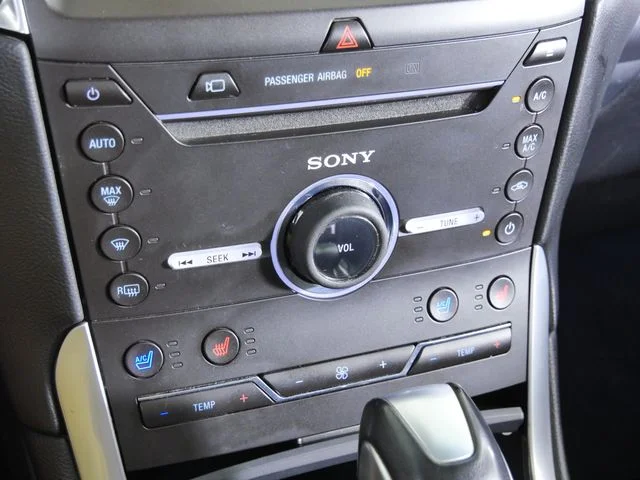Used 2015  Ford Titanium image 31