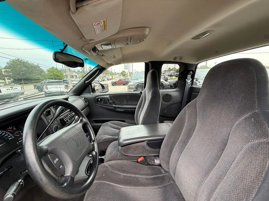Used 2000 Black Dodge Sport image 13