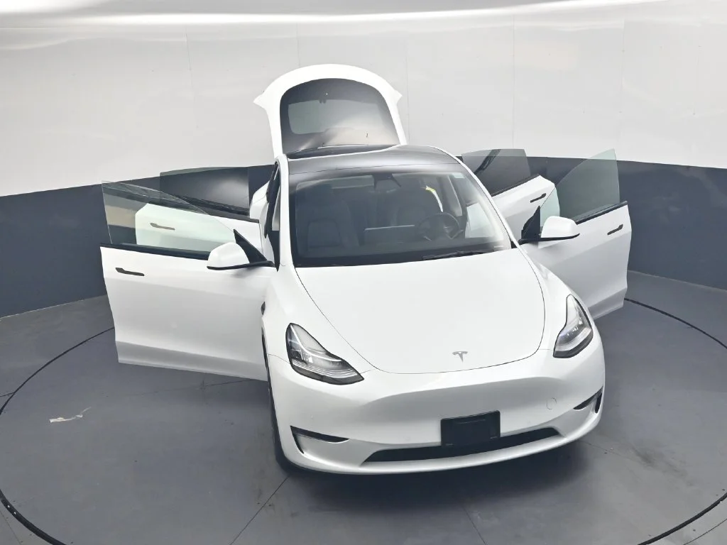 Used 2022  Tesla Long Range image 35