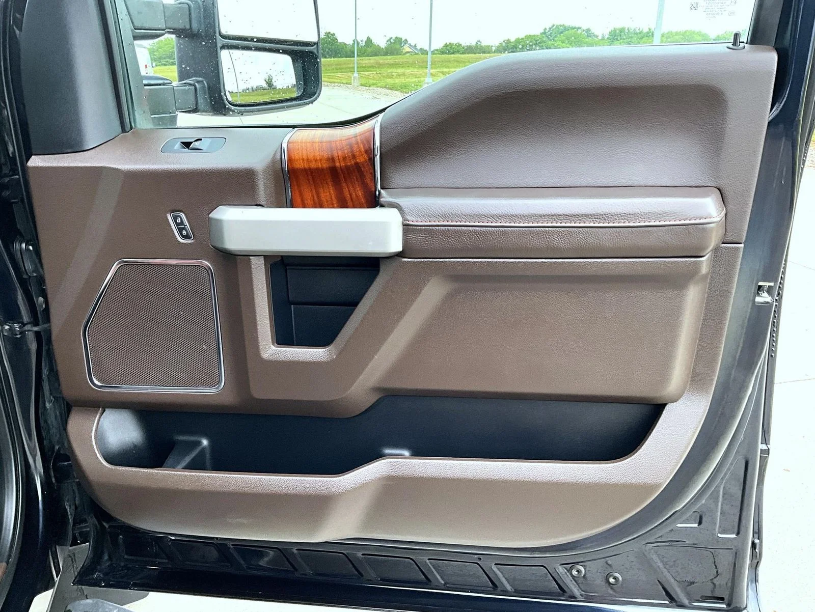 Used 2021 Blue Ford King Ranch image 17