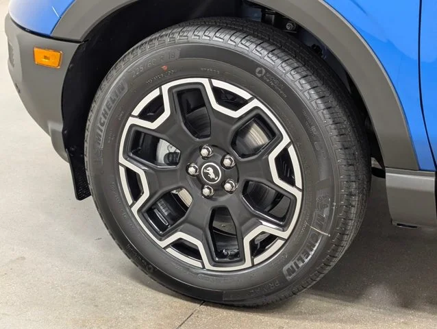 New 2026 Velocity Blue Metallic Ford Outer Banks® image 29
