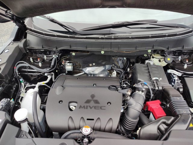 New 2027 Black Mitsubishi 2.0 S image 31