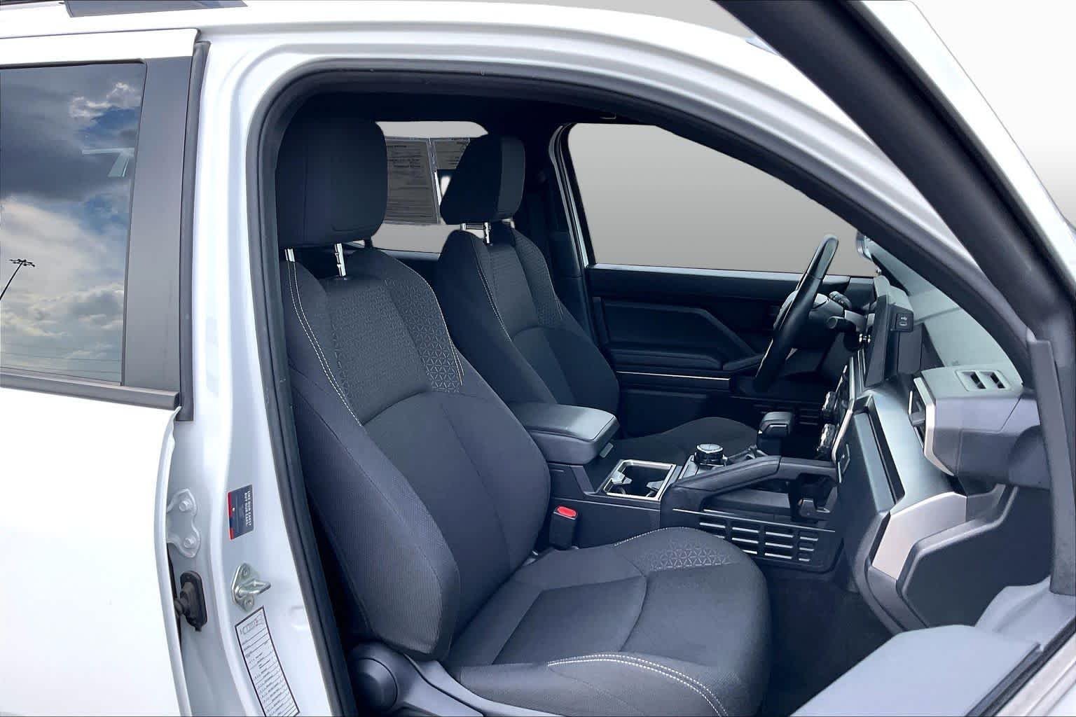 Used 2025 Ice Cap Toyota SR5 image 9