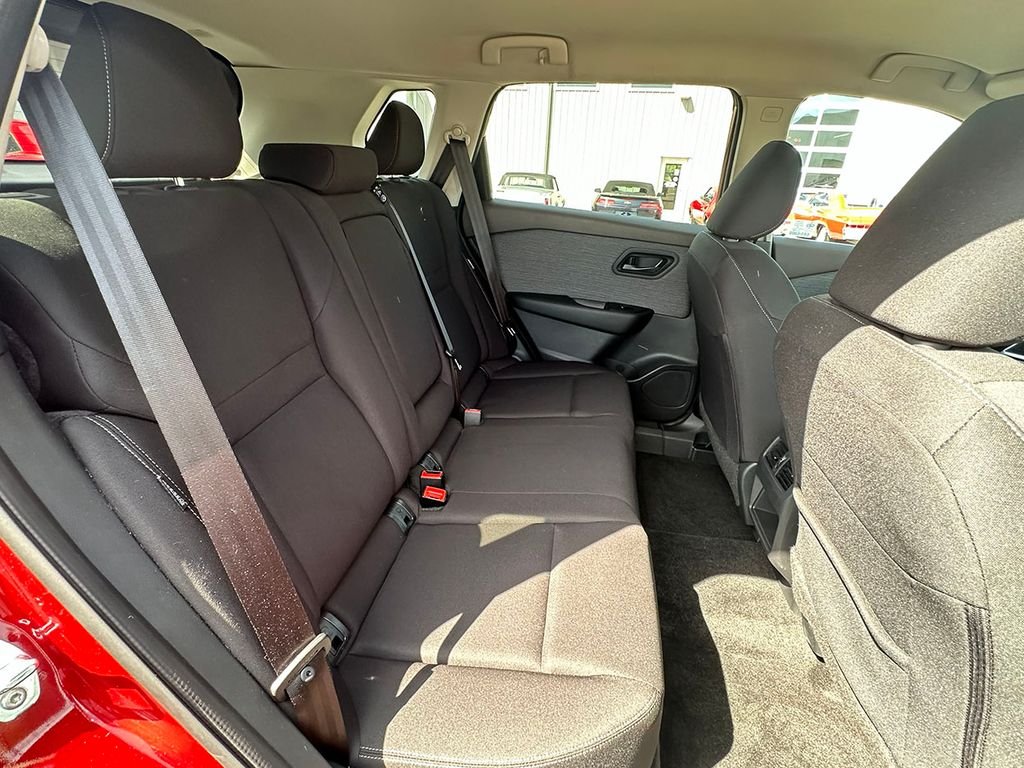 Used 2023 Red Nissan S image 21