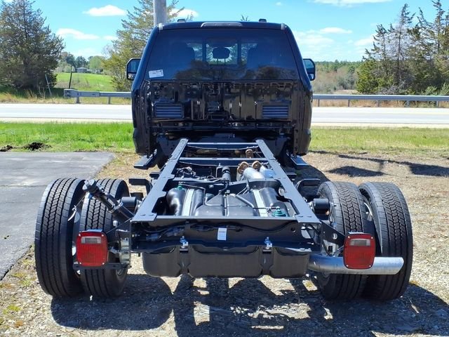 New 2026 Agate Black Metallic Ford F-550® XL image 4