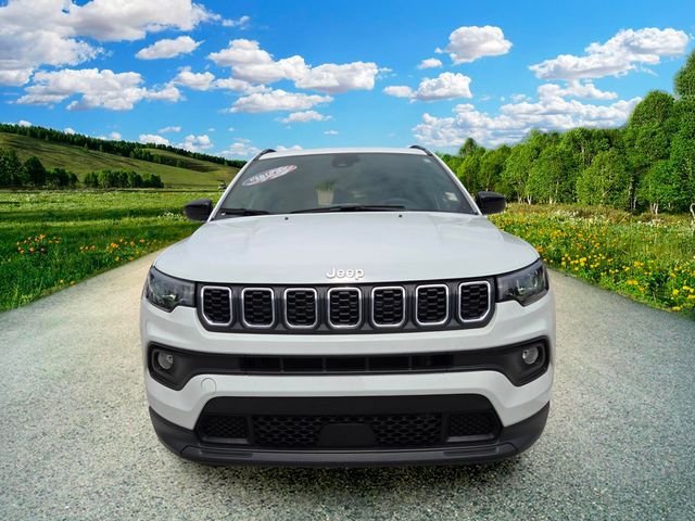 Certified Used 2025 White Jeep Latitude image 8
