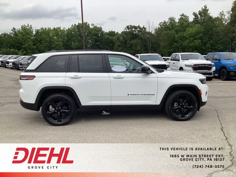 Used 2023 White Jeep Altitude X image 8