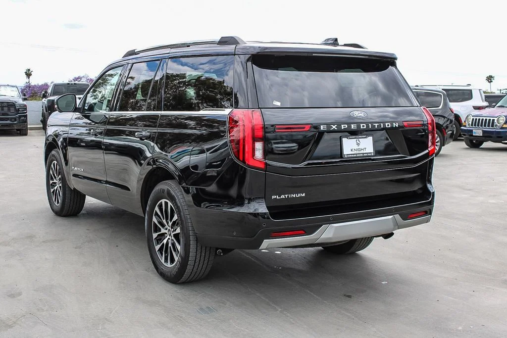 Used 2025 Black Ford Platinum image 7