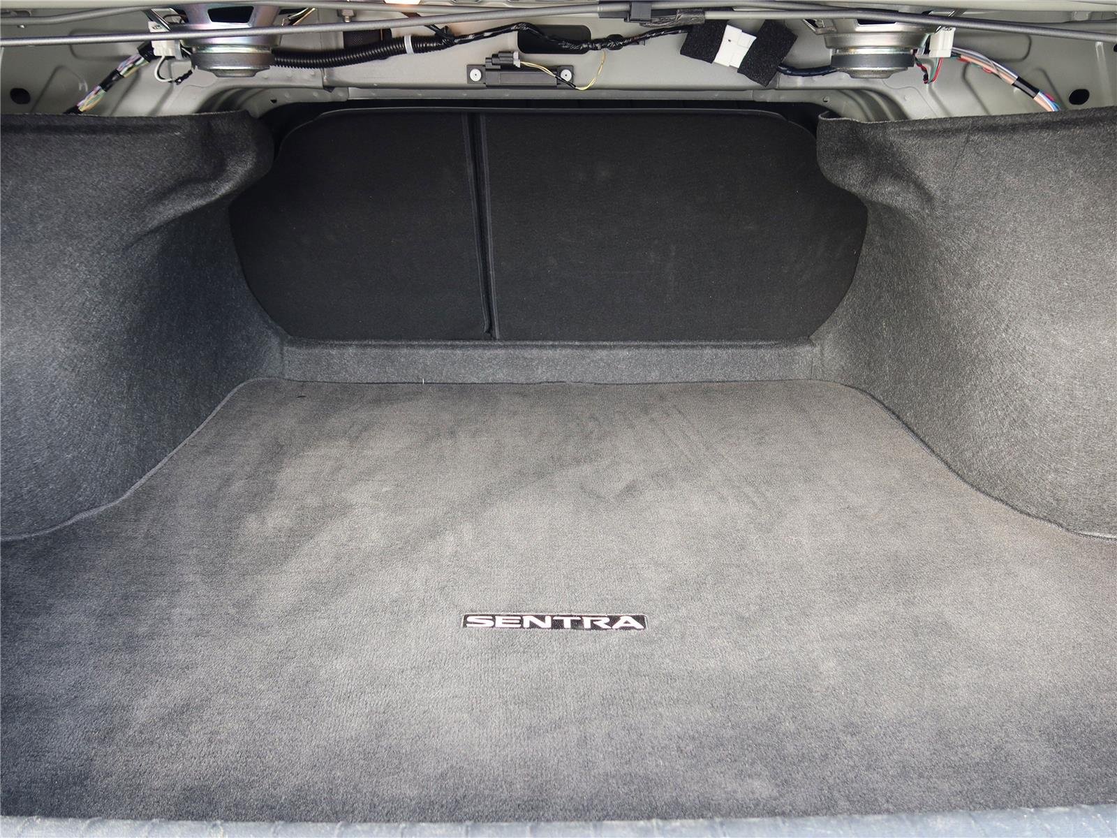 Used 2025 Gun Metallic Nissan SV image 5