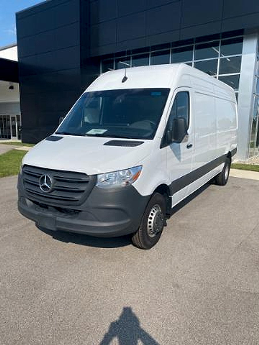 2024 Mercedes-Benz Sprinter Cargo Van