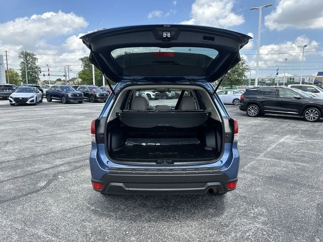 Used 2021 Blue Subaru Premium image 22