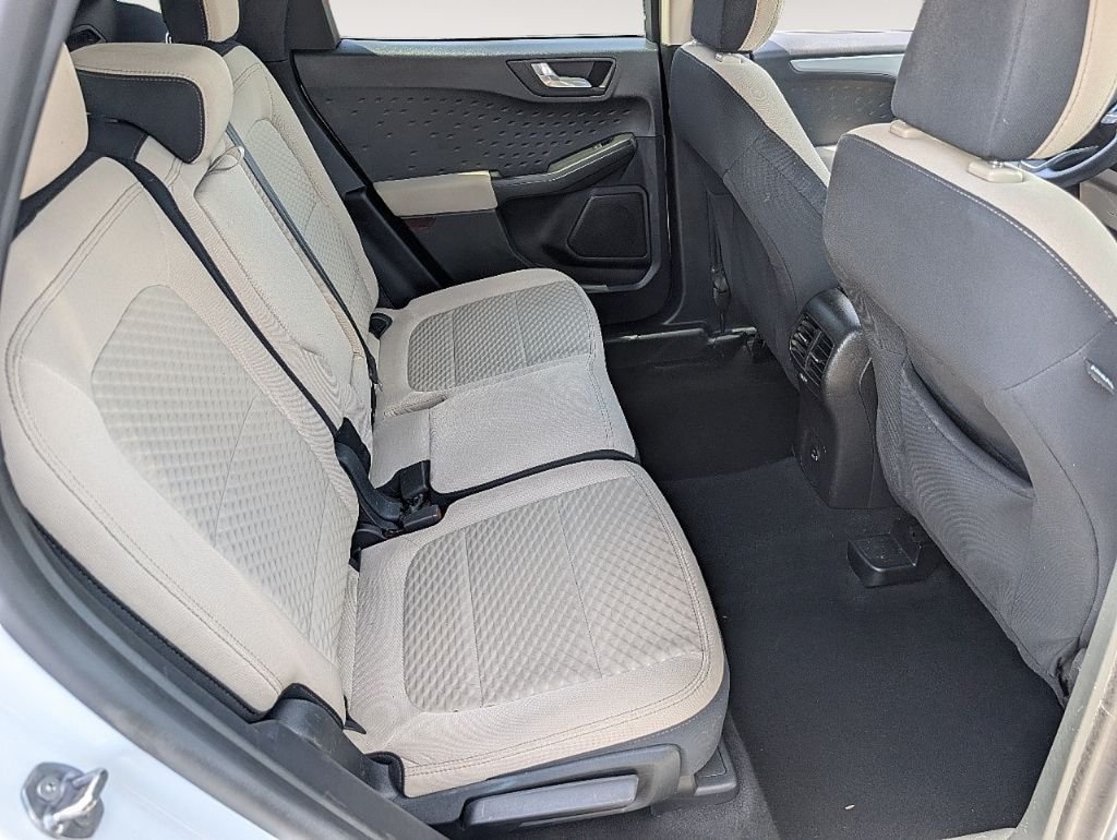Used 2020 Oxford White Ford SE image 20