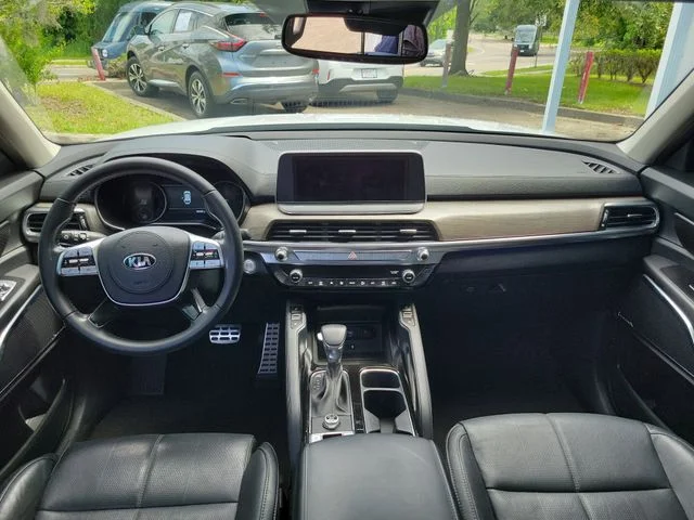 Used 2021 White Kia SX image 28