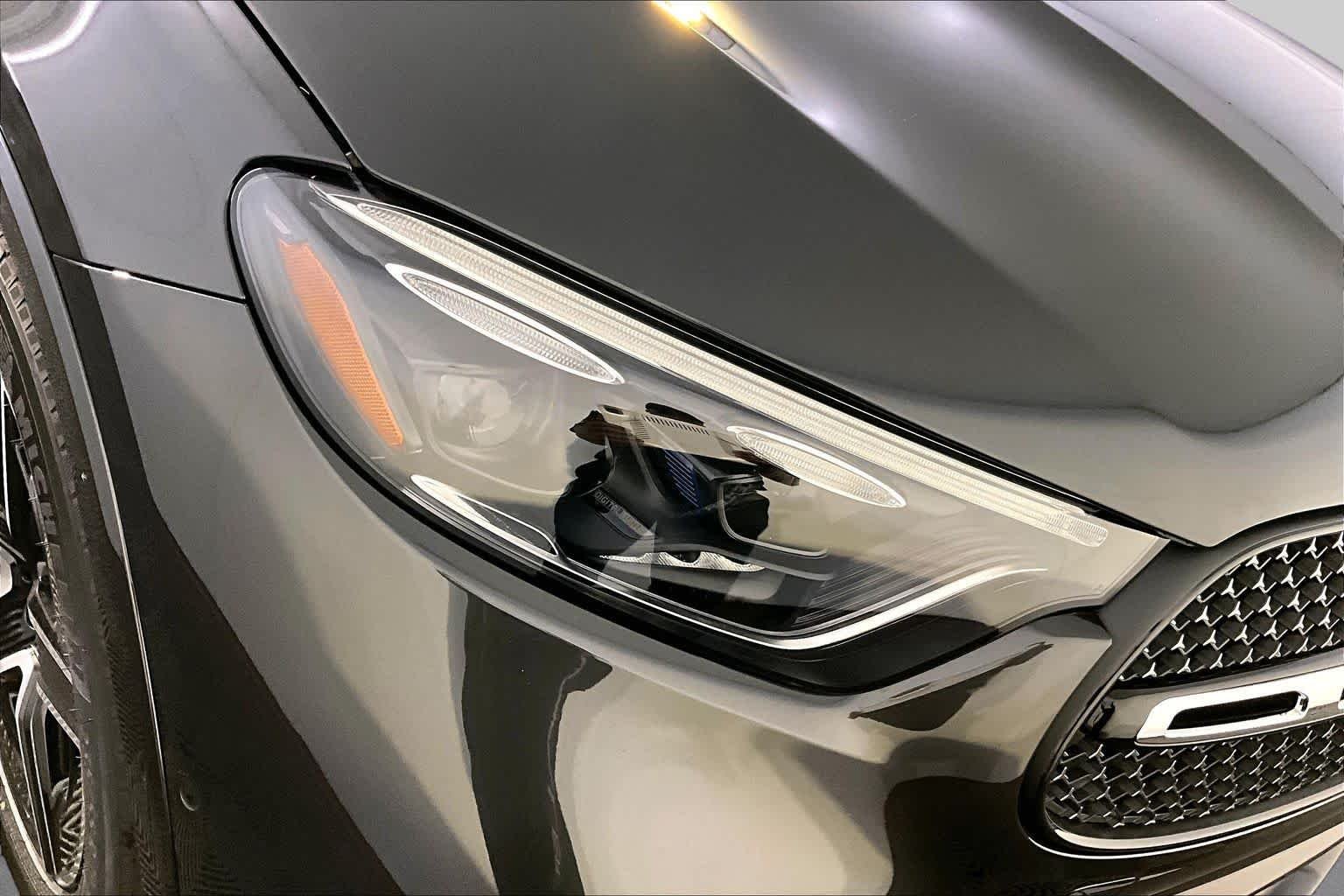 New 2027 Graphite Grey Metallic Mercedes-Benz GLC 300 image 16